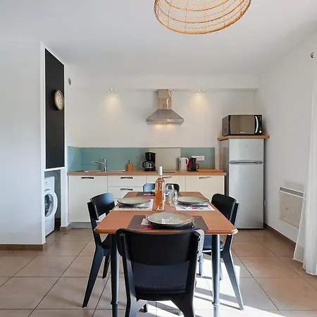 Apartment A Deux Pas De La De Sable Le Pradet